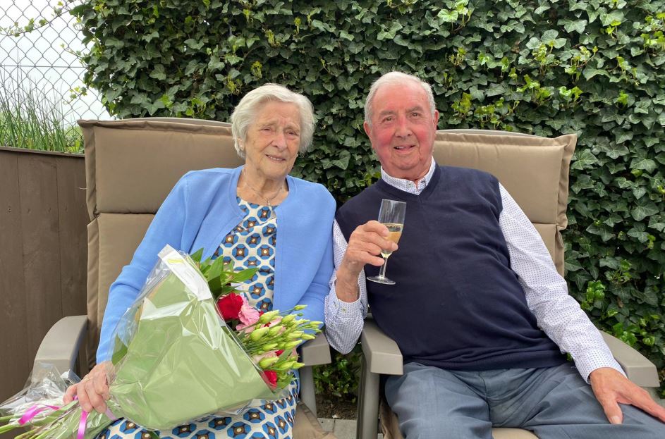 Huwelijksjubileum in Oud-Turnhout, koppel is 75 jaar getrouwd | RTV