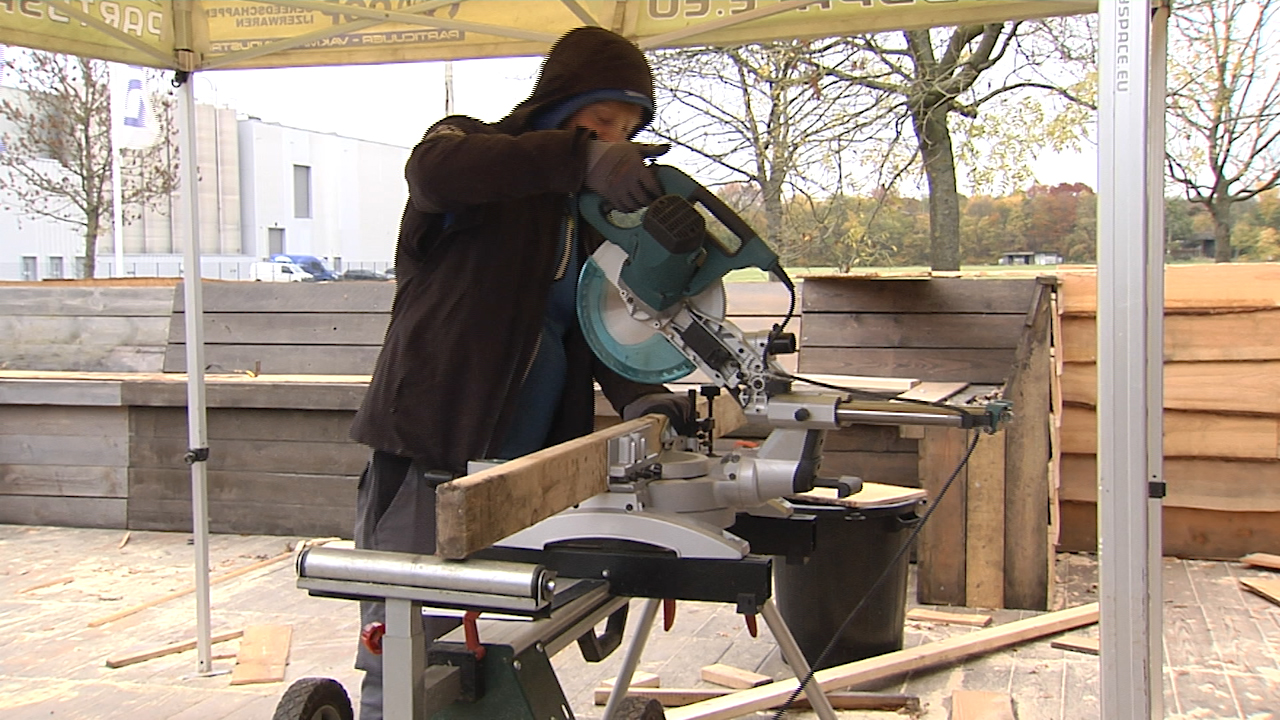 Moose Bar in Herentals in volle opbouw RTV