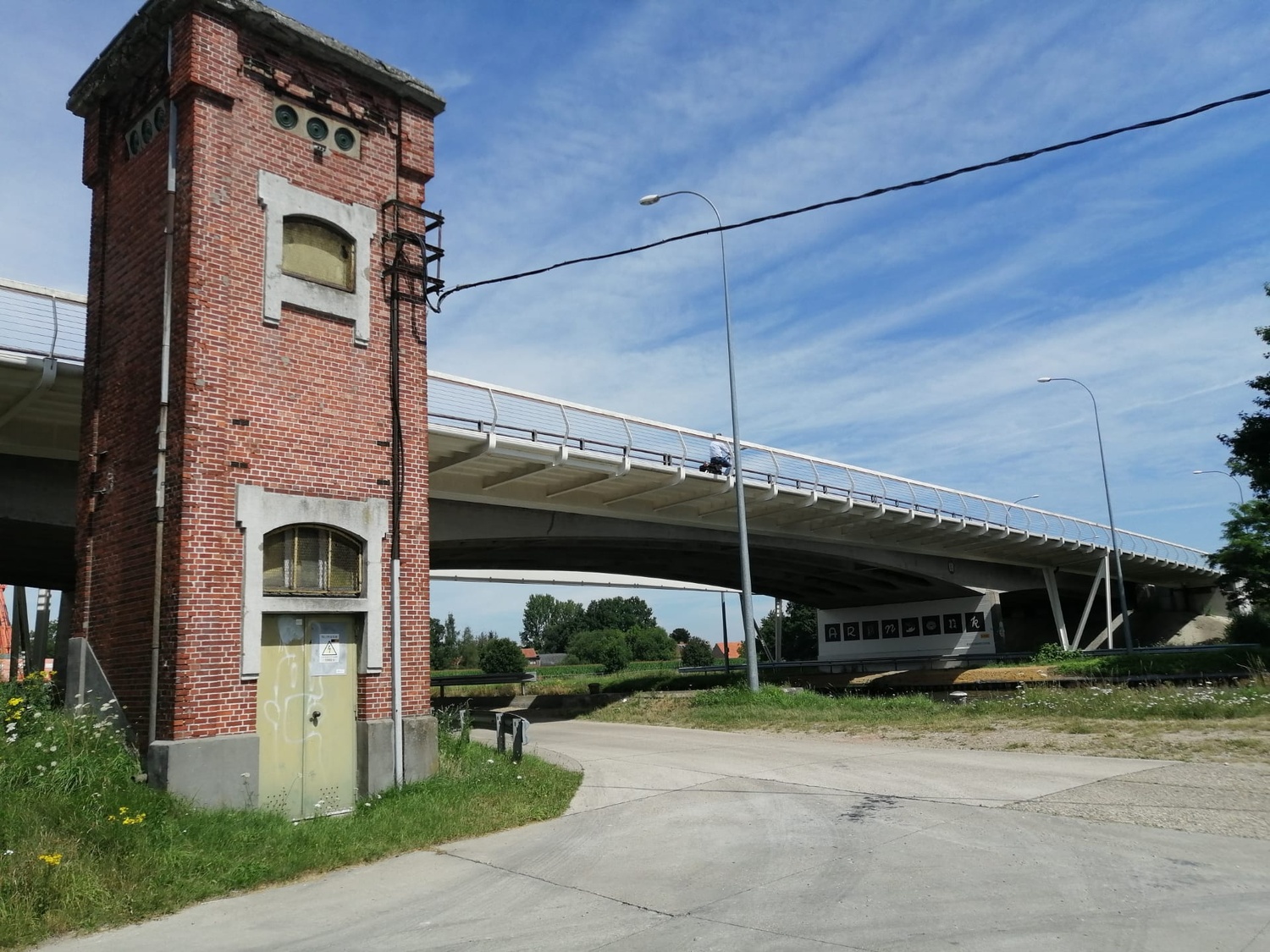 Nachtelijke werken aan Brug 5 om achterstand in te halen | RTV