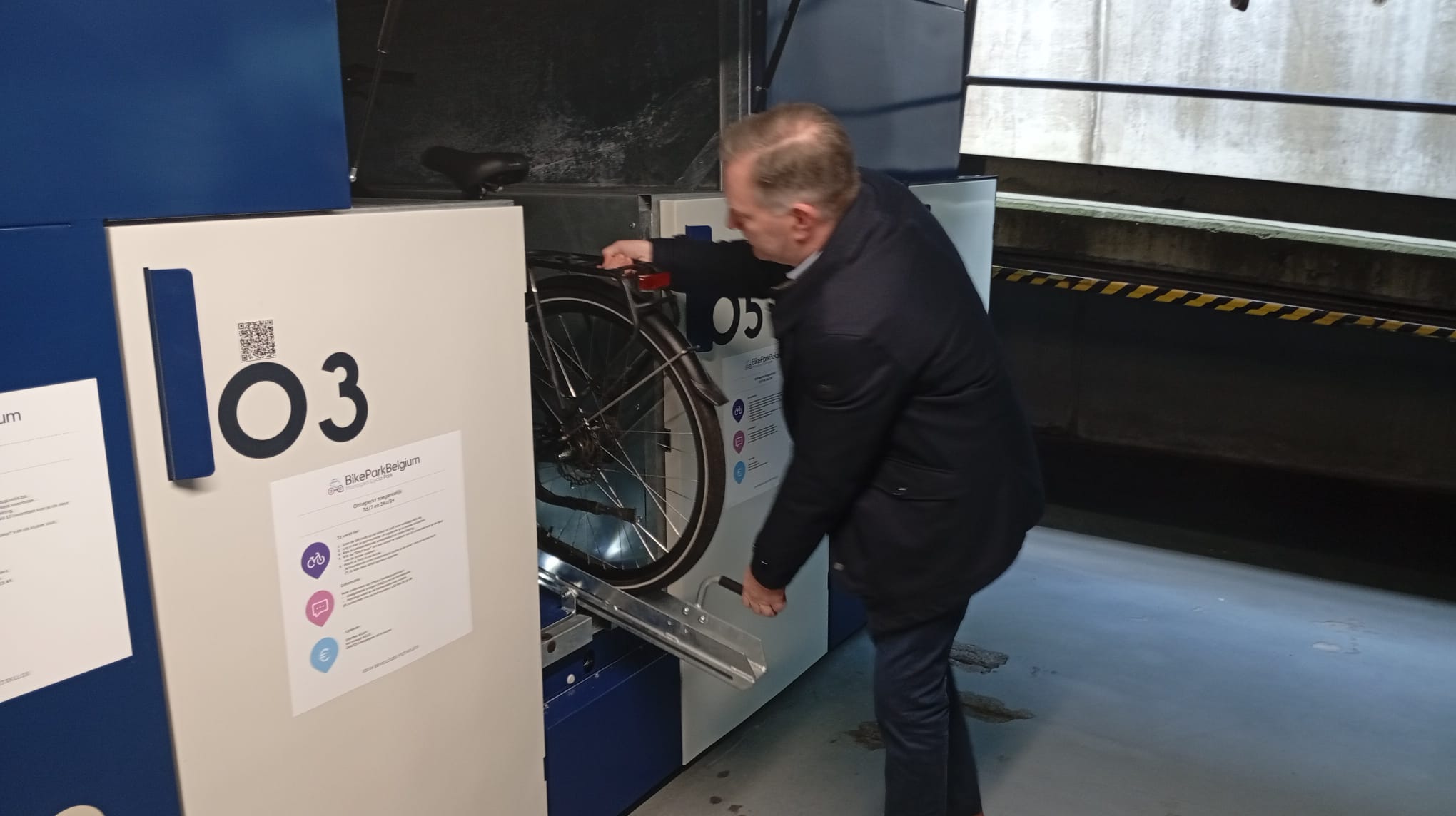 Eerste fietsenstalling voor elektrische fietsen staat in Mechelen