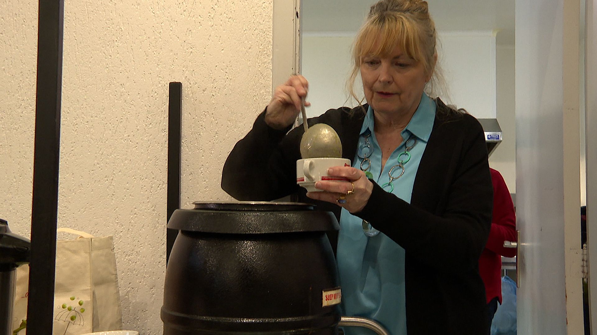 Eindejaarsvoedselbedeling in Putte met lekkere soep en cadeautjes