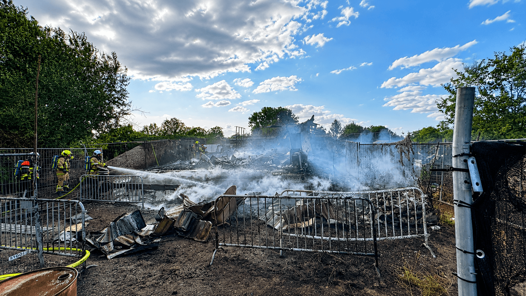 Brand legt houten chalet van airsoftclub in de as aan Fort van Koningshooikt