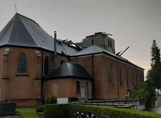 kerktoren heffen- kerktoren heffen-