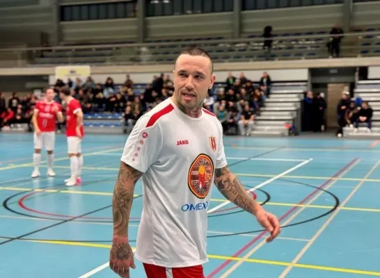 radja nainggolan futsal mechelen hassania