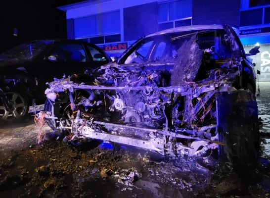 auto uitgebrand ravels auto uitgebrand ravels