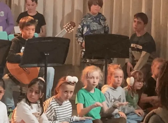 Foto Acedemie voor muziek, woord en dans tijdens toonmoment muziekstudio Foto Acedemie voor muziek, woord en dans tijdens toonmoment muziekstudio