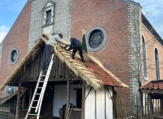 kerststal Kerstmis vrijwilligers Itegem Sint-Guibertus parochie