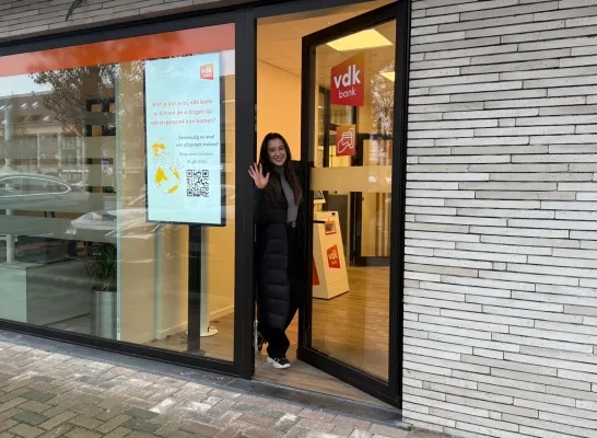 Nina Derwael VDK Bank De Kempen eerste filiaal Nina Derwael VDK Bank De Kempen eerste filiaal