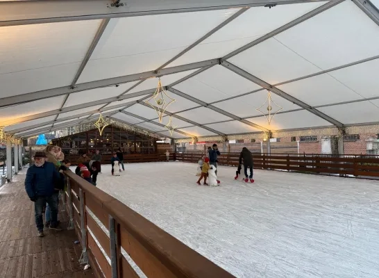 ijspiste schaatsen winterbornemland kardinaal Cardijnplein