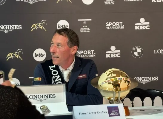 Hans Dieter Dreher is de winnaar van de Wereldbeker Jumping Mechelen Hans Dieter Dreher is de winnaar van de Wereldbeker Jumping Mechelen