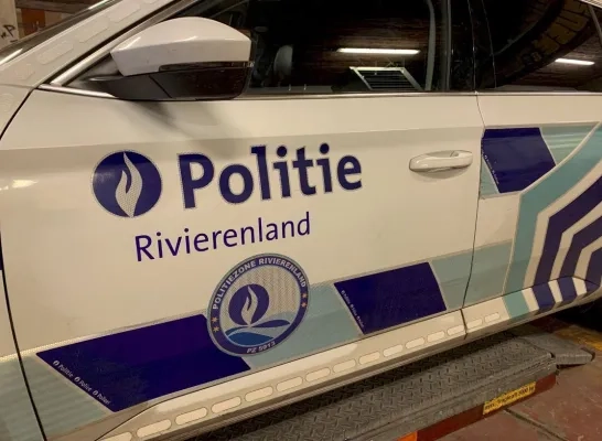 inbraak politie Rivierenland Mechelen Willebroek werfcontainer gereedschap huis sporttas geld horloge inbraak politie Rivierenland Mechelen Willebroek werfcontainer gereedschap huis sporttas geld horloge