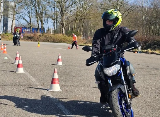 Motards volgen opfriscursus van VSV