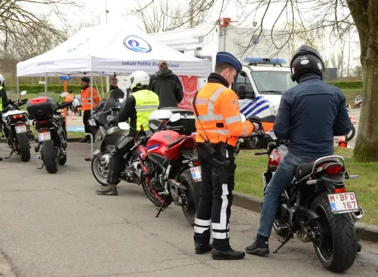 motorfietsen rijklaar maken politie Rivierenland motorfietsen rijklaar maken politie Rivierenland