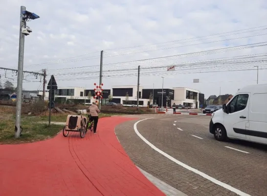 Sint-Apollonialaan Hangarstraat fiets Mol dubbelrichtingsfietspad