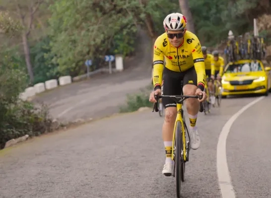 wout van aert 2025_visma lease a bike.j