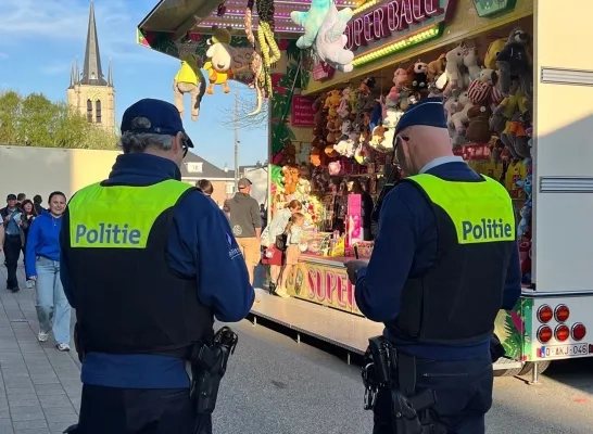 Politie Geel Laakdal Meerhout op Palmenmarkt Politie Geel Laakdal Meerhout op Palmenmarkt