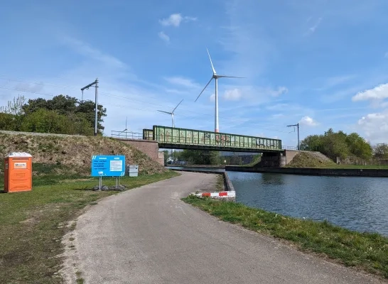 Spoorwegbrug kanaal Gompel