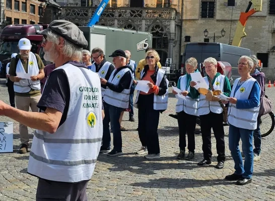 Grootouders voor het Klimaat op de Grote Markt in Mechelen