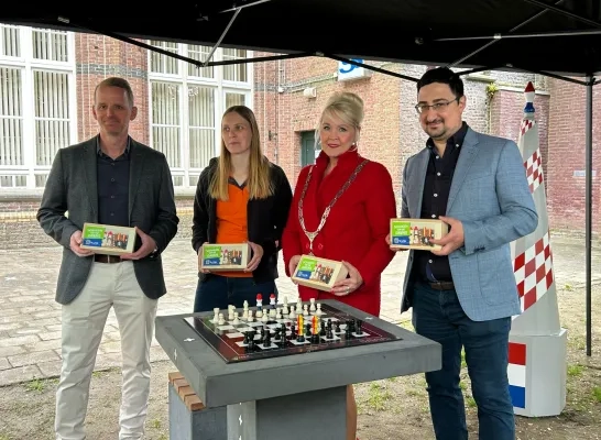 schaakspel schaken Nederland België grens Baarle-Hertog Baarle-Nassau