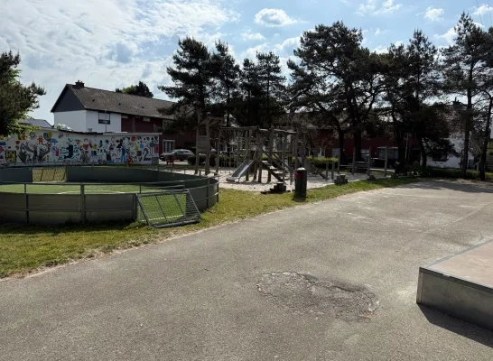 Mol Donk speelplein Beneluxpleintje verkeer