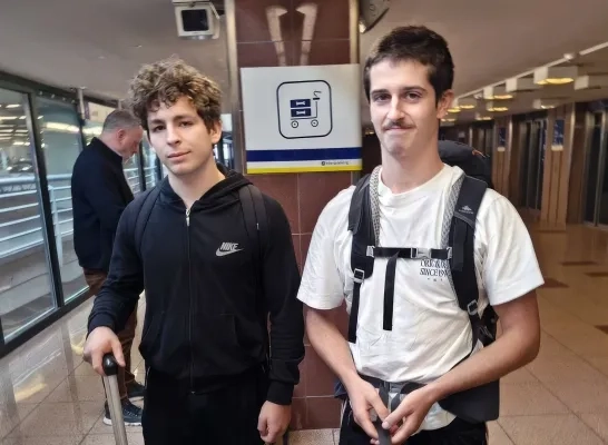 David en Seppe Mol mieren Kenia