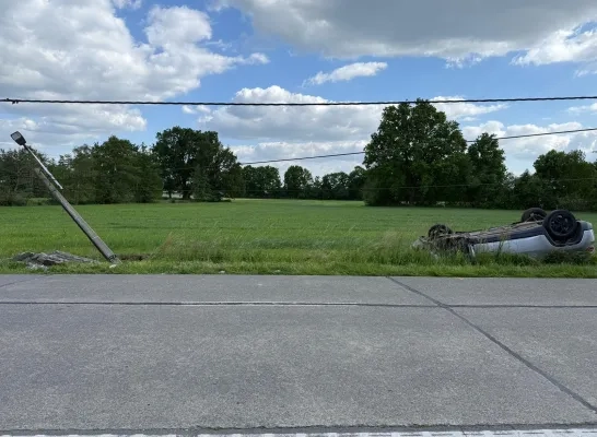 ongeval Wiekevorst verlichtingspaal gracht