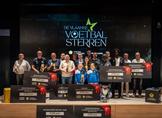Voetbal Vlaanderen reikt Vlaamse Voetbalsterren uit Voetbal Vlaanderen reikt Vlaamse Voetbalsterren uit