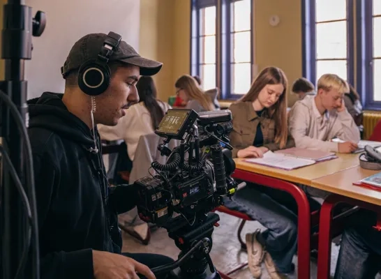 Leerlingen nemen zelf een kortfilm op