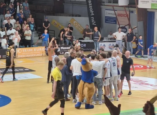 Kangoeroes Mechelen-Oostende 1ste wedstrijd finale 77-76
