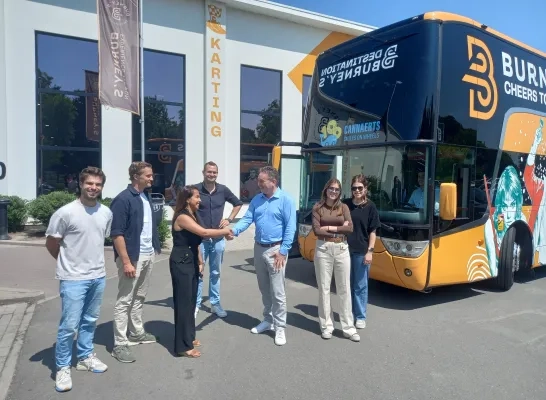 Cannaerts Burney's gepersonaliseerde bus Cannaerts Burney's gepersonaliseerde bus