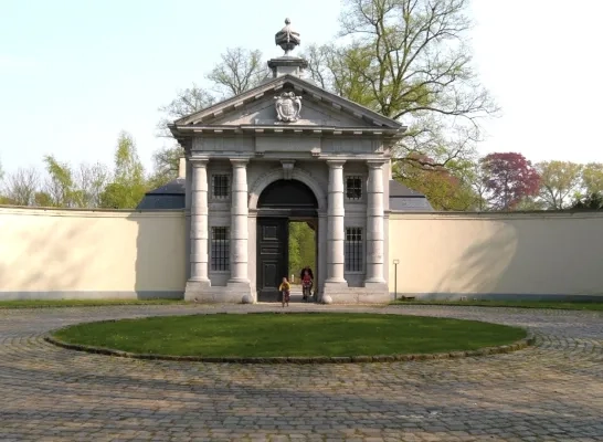 Poortmuur abdijsite Roosendael Poortmuur abdijsite Roosendael