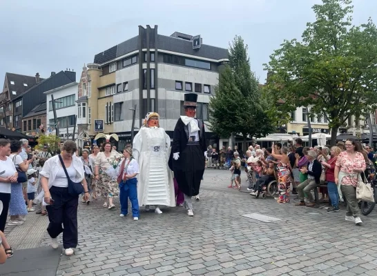 Reuzen trouwen in Turnhout Reuzen trouwen in Turnhout
