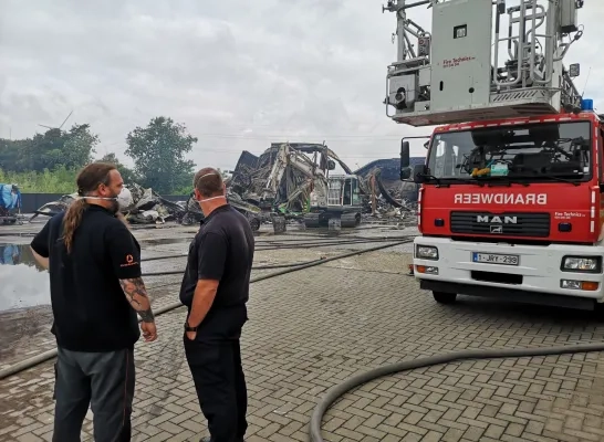 Brand in Oevels bedrijf