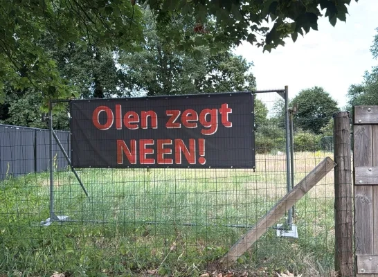 protest opening detentiehuis Olen