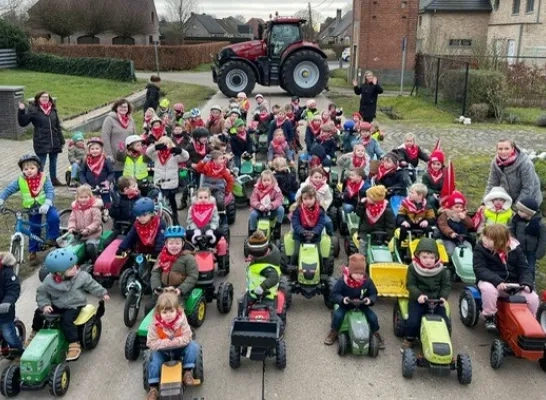 02-02-2024_tractor_kleuters_kasterlee.png