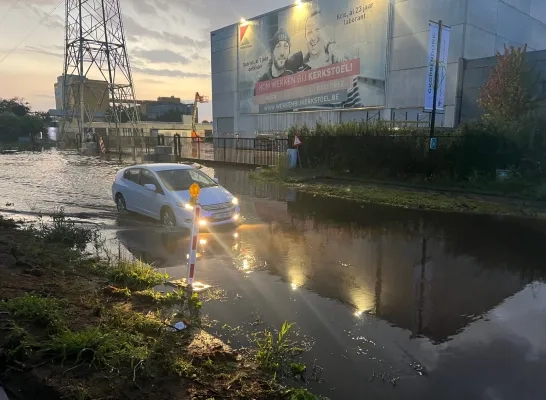 Industrielaan Grobbendonk afgesloten door wateroverlast