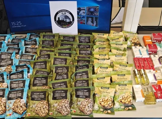 Mannen maken supermarktwaar buit voor 1950 euro in Malinas Mechelen.