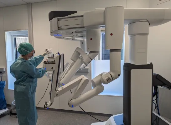 robotchirurg Heilig Hartziekenhuis Lier Da Vinci Xi buikoperaties