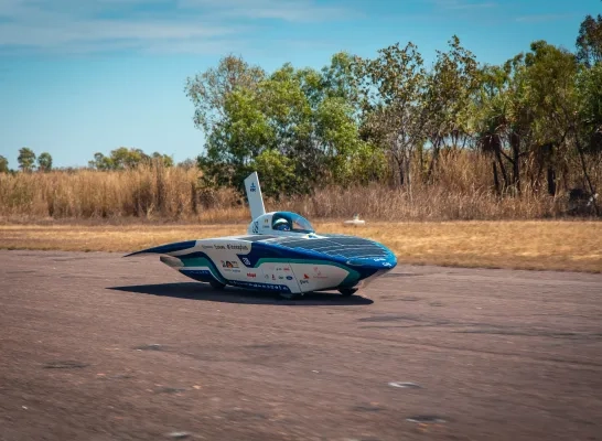 Innoptus Solar Team naar WK met Kempenaren