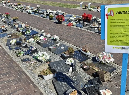 graven beschadigd kerkhof Hulshout graven beschadigd kerkhof Hulshout
