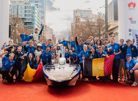 Innoptus Solar Team eindigt derde op wk Innoptus Solar Team eindigt derde op wk
