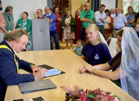 Chirogroepen stappen in het huwelijk Chirogroepen stappen in het huwelijk