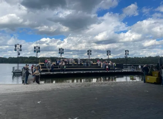 Grote repetitie voor massaspektakel ‘Spiegel van de Plas’ in Mol