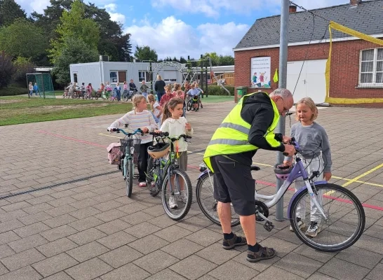 Grote fietscontrole in VBS De Parel Lichtaart Grote fietscontrole in VBS De Parel Lichtaart