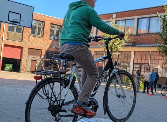 Turnhoutse PT²O-leerlingen tonen hun fietskunsten op uitdagend parcours