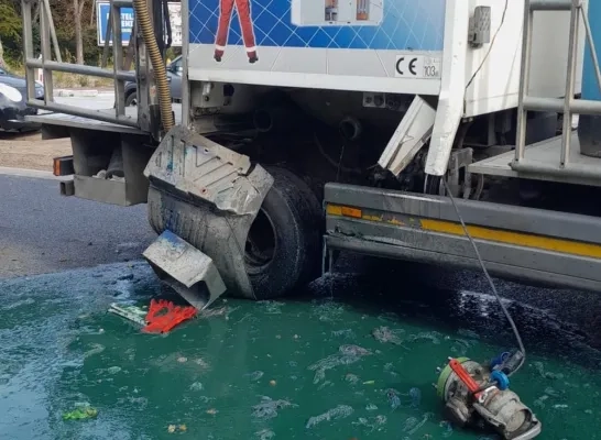 Toiletwagen loopt uit op Antwerpsesteenweg