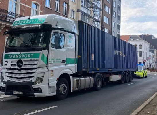 ongeval fietser vrachtwagen Brusselpoort Mechelen ongeval fietser vrachtwagen Brusselpoort Mechelen