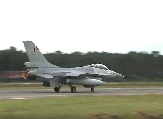 F16 F16