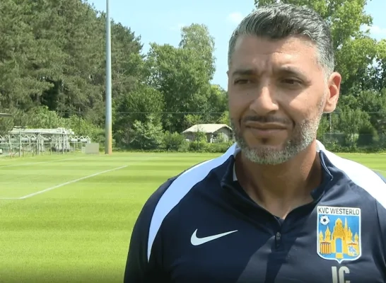 Issame Charaï is enorm teleurgesteld na de bekeruitschakeling tegen Beerschot Issame Charaï is enorm teleurgesteld na de bekeruitschakeling tegen Beerschot