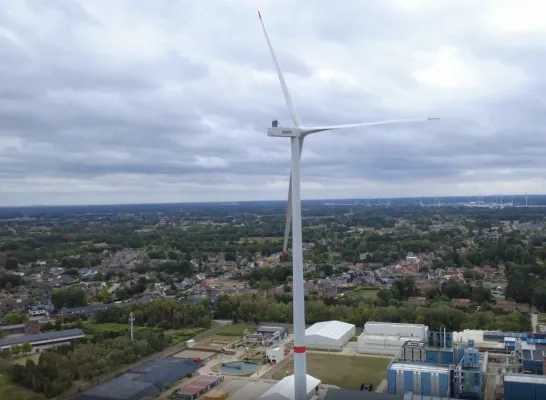 Omstreden windmolen draait weer